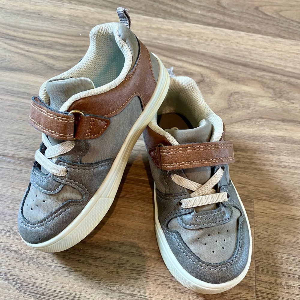 OshKosh toddler boy sneakers